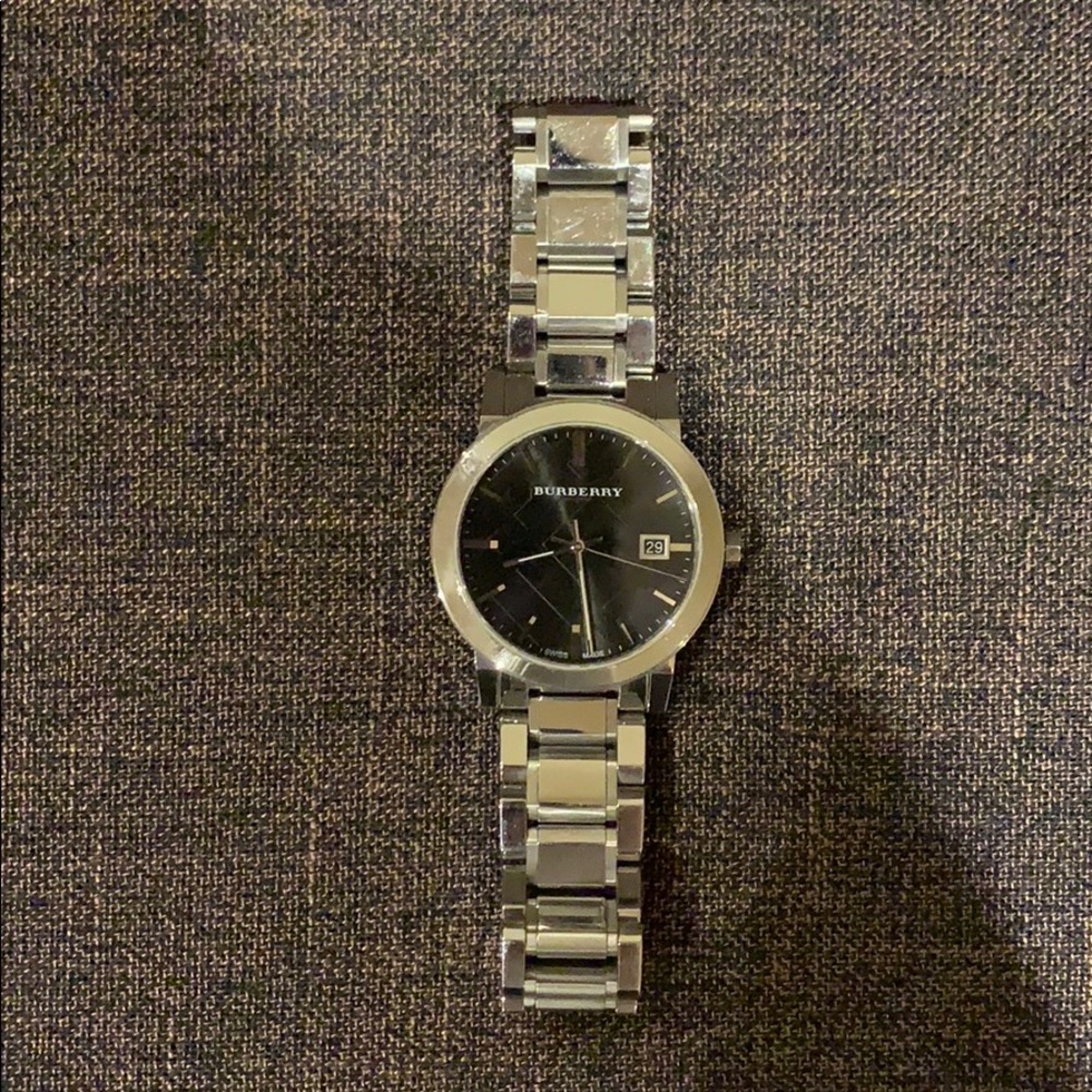 38mm Burberry men’s watch. In good condition.